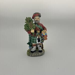 The International Santa Claus Collection The First Footer Scotland SC27 1997